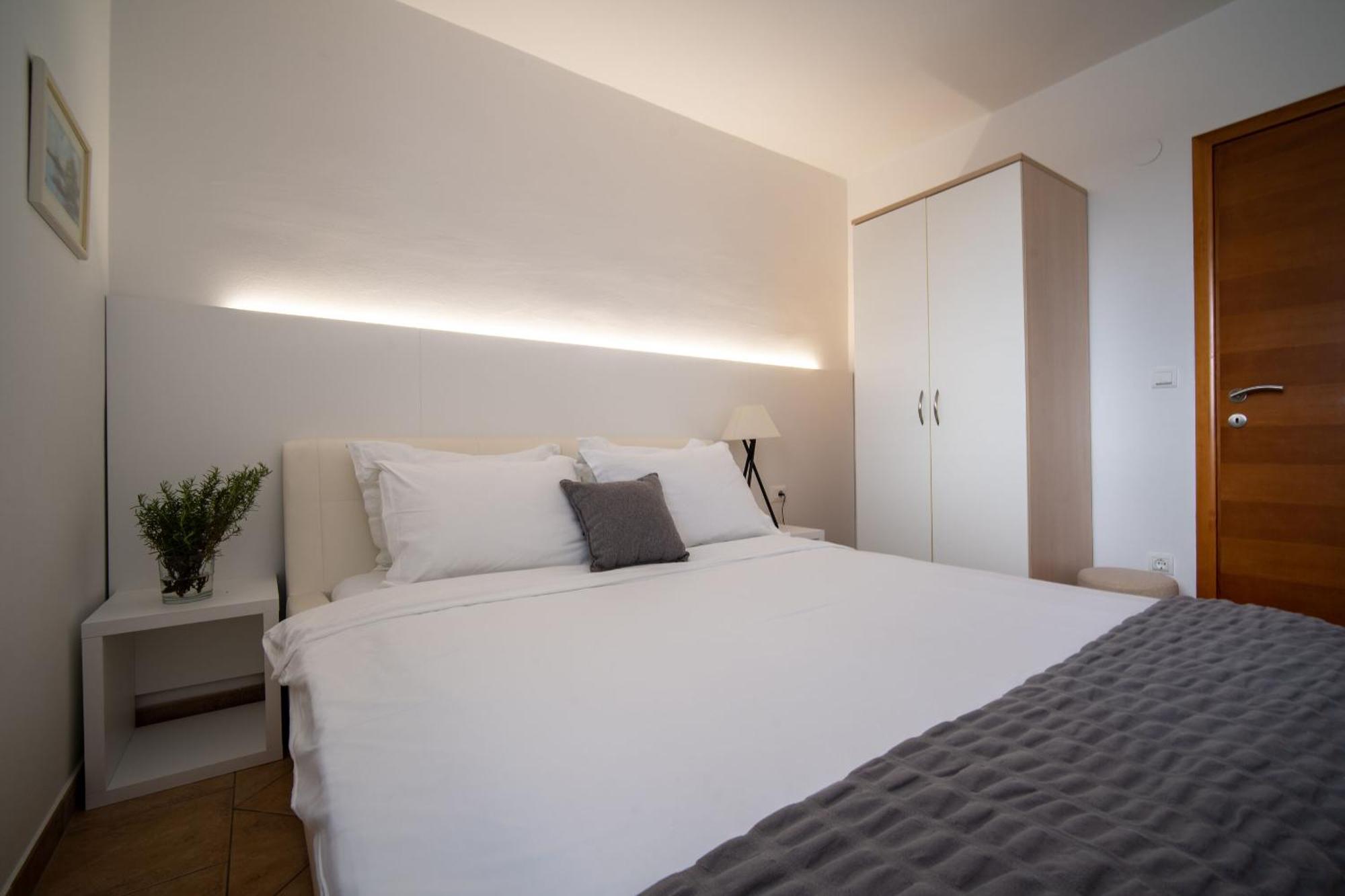 Apartments Valbruna Rovinj Buitenkant foto