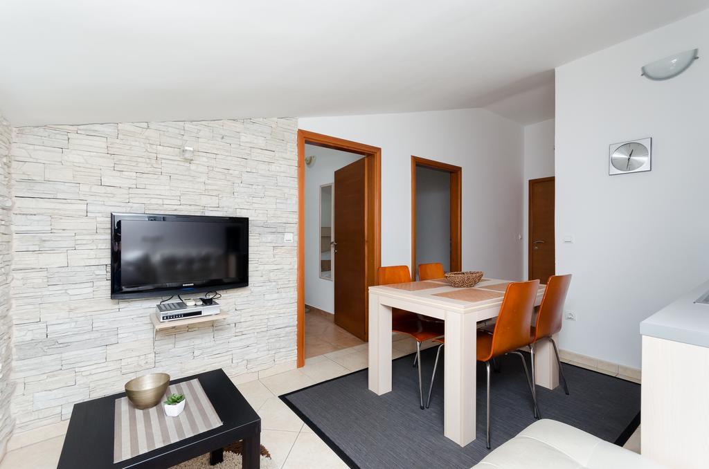 Apartments Valbruna Rovinj Buitenkant foto