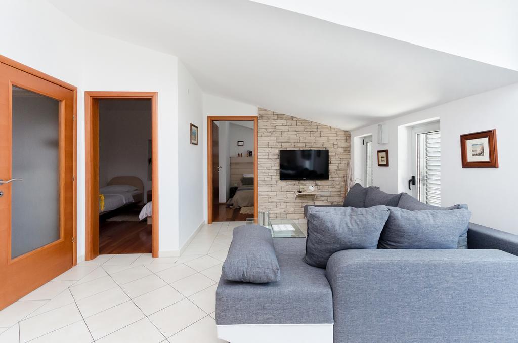 Apartments Valbruna Rovinj Buitenkant foto